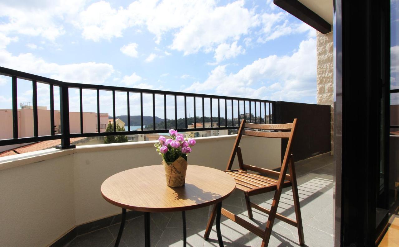 Sea View Apartment In Becici Budva Exterior photo